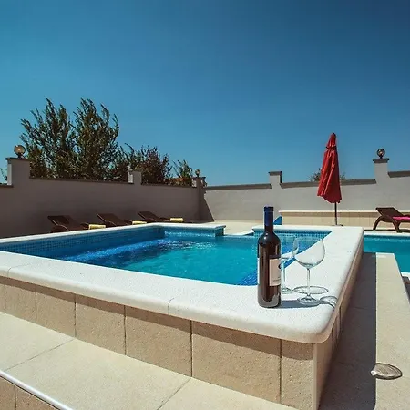 Erica Holiday home Pula